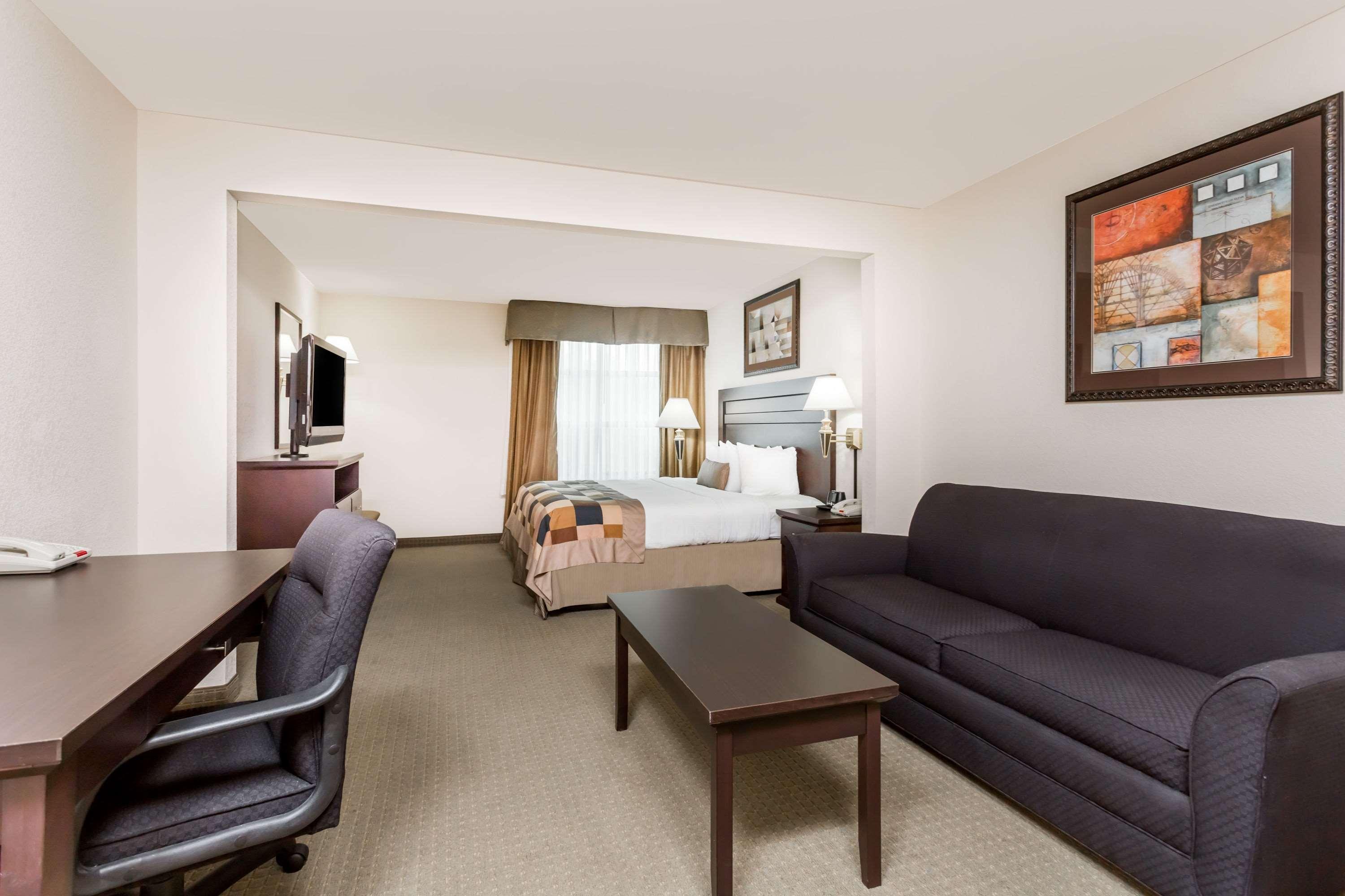 Wingate By Wyndham Lagrange Hotel Kültér fotó