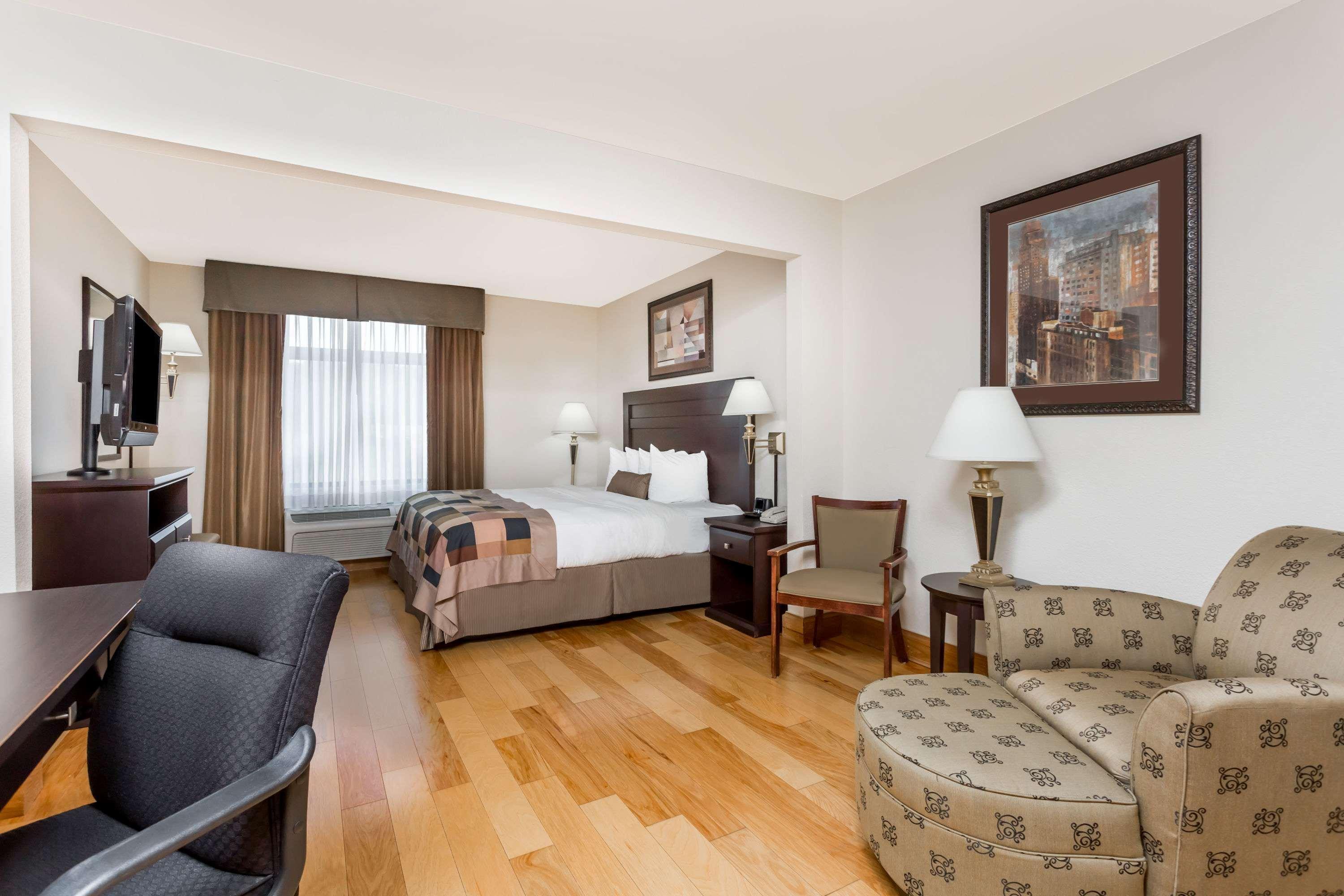Wingate By Wyndham Lagrange Hotel Kültér fotó