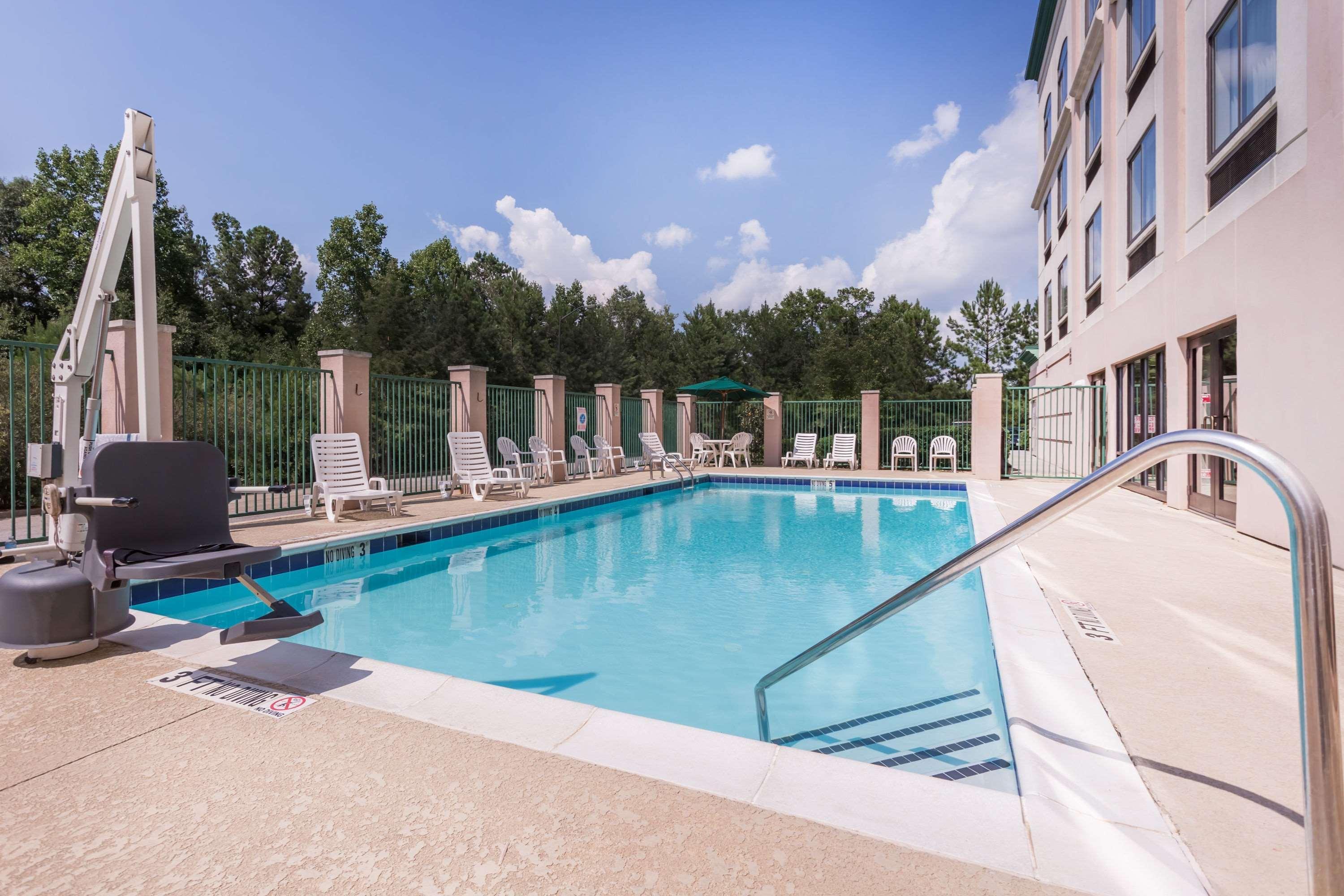 Wingate By Wyndham Lagrange Hotel Kültér fotó