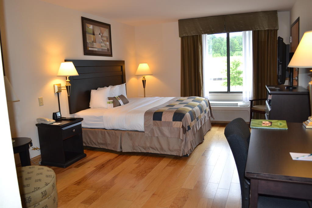 Wingate By Wyndham Lagrange Hotel Kültér fotó